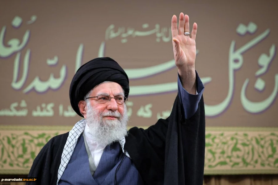 قائد امت، حضرت آیت‌الله العظمی خامنه‌ای (قدس سره) به شهادت رسید.
 3